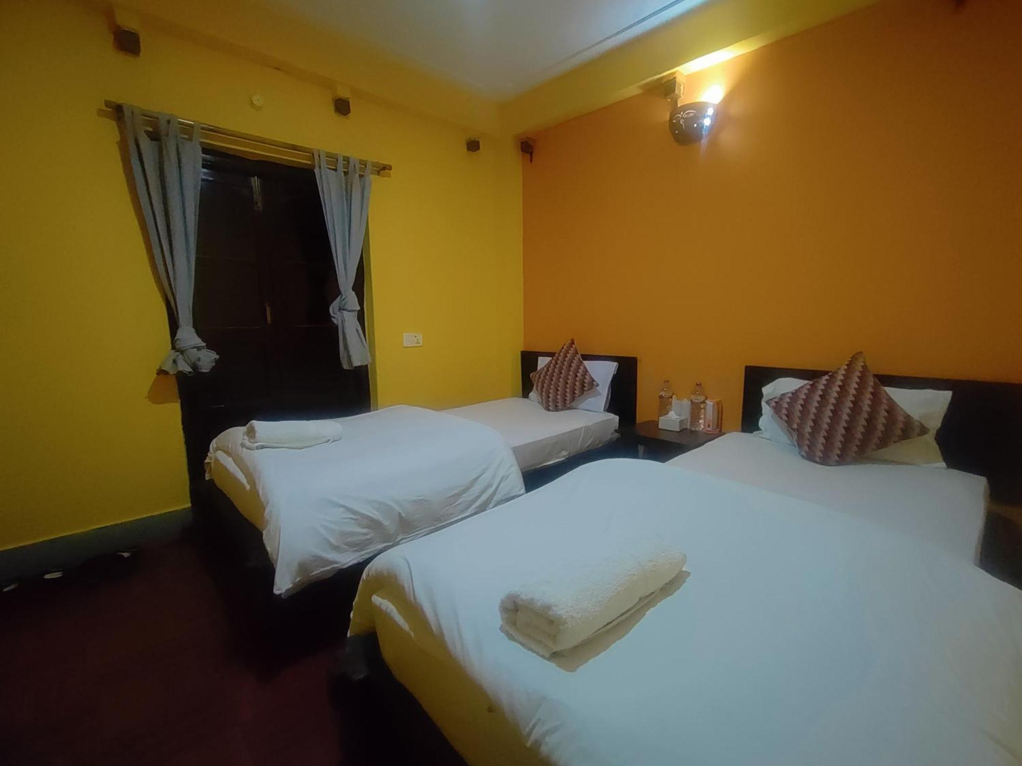 Bandipur Kaushi Inn Екстериор снимка